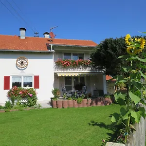 Apartment Gaestehaus Reisacher - Mehrbettzimmer, Peiting